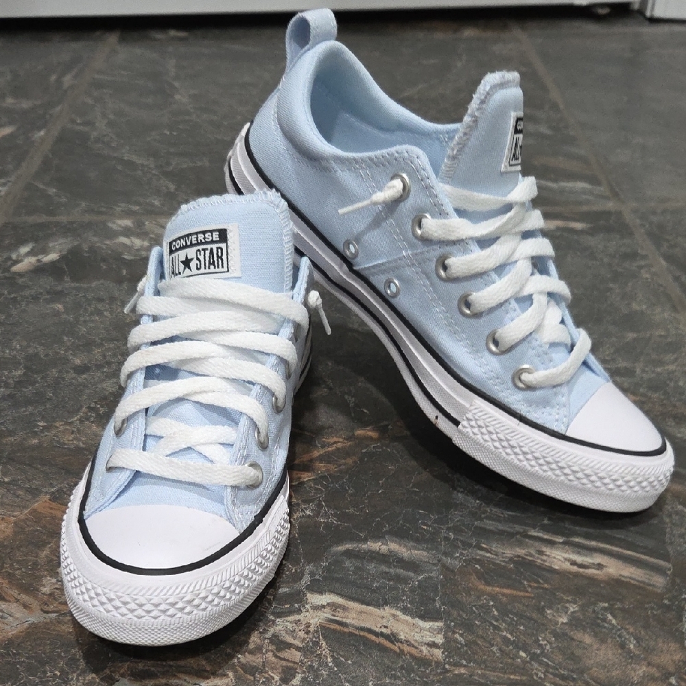 Converse Women's Chuck Taylor All-Star Madison Low Top Shoes